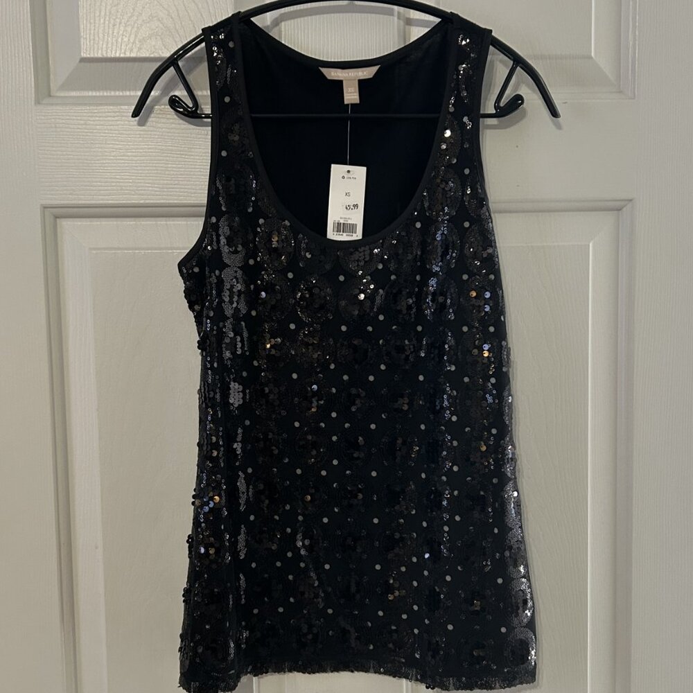 NWT Banana Republic cocktail / casual wear sleeveless top with sequins XS
